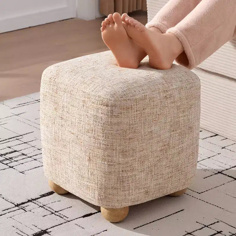 Repose-pieds carré capitonné en chenille avec cadre en bois d'acacia massif