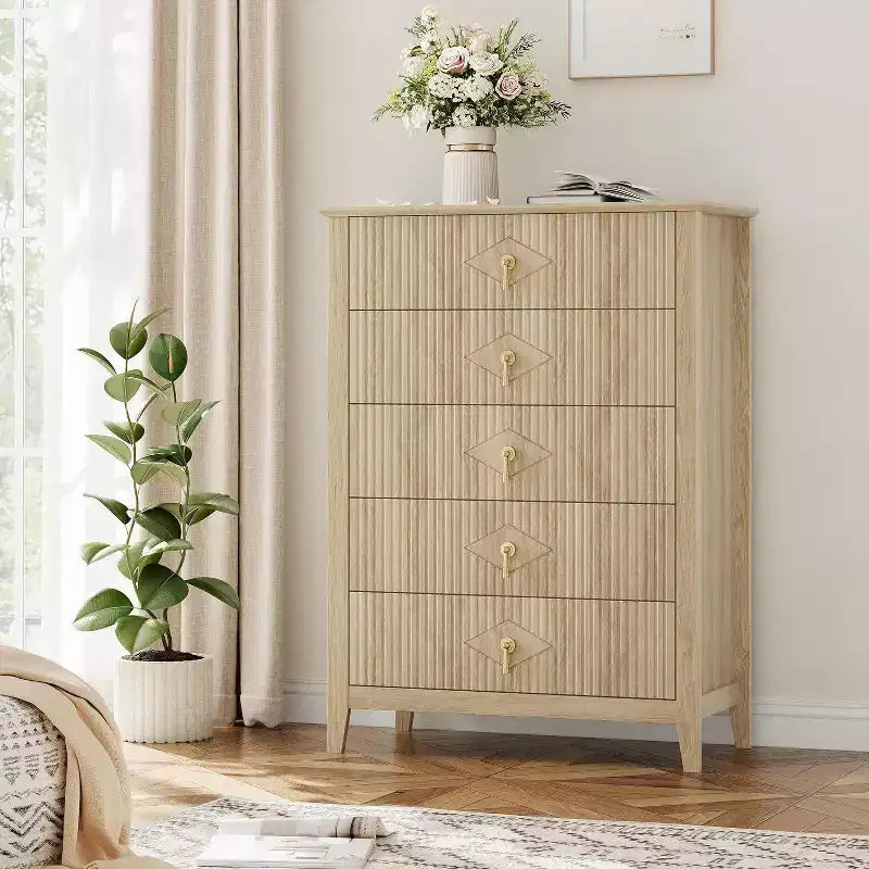 Commode cannelée, Organiseur moderne avec tiroirs profonds
