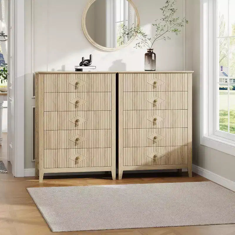 Commode cannelée, Organiseur moderne avec tiroirs profonds