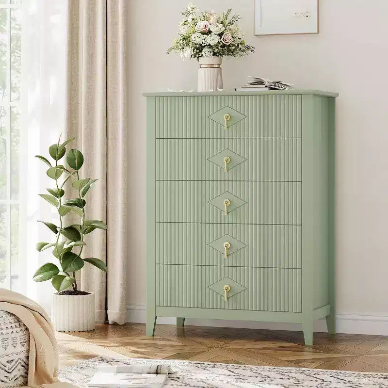 Commode cannelée, Organiseur moderne avec tiroirs profonds