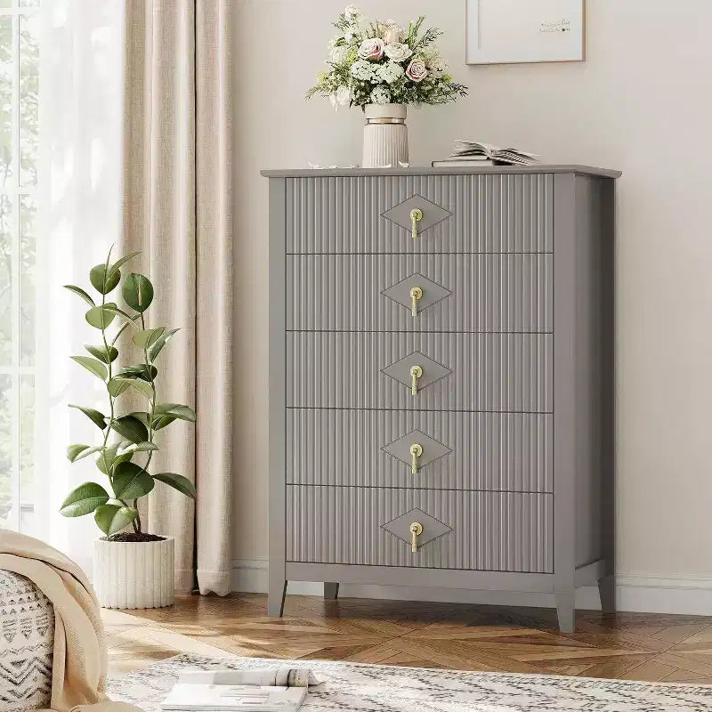 Commode cannelée, Organiseur moderne avec tiroirs profonds